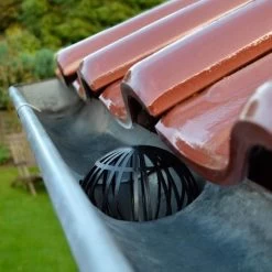 Dakgoot Bladvangers Tegen Verstopte Afvoerpijpen - Set Van 2 Stuks -Perfecte Tuin dakgootbeschermers 1484066306 3 600