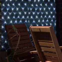 Net Met 105 Ledlampen Op Zonne-energie